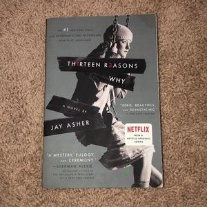 Thirteen Reasons Why Paperback